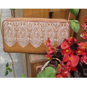 Women's Bud Silk Double-sided Embroidery Zip Vegetble Tanning Sheepskin Hand Bag Purse Clutches