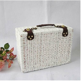 White Hand-woven Fashion Suitcase Pastorale Handbags