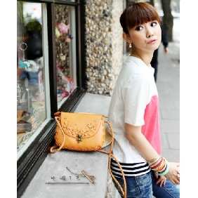 Retro Camellia Flowers Weave Fashion Leather Lady Cosmetic Bags
